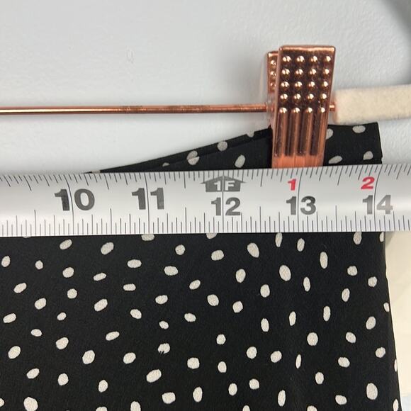 CAbi #4024 Sinatra handkerchief hem Skirt new with tags - Picture 6 of 12